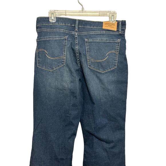 Levi's Bootcut Jeans Totally Shaping Stretch Cotton Denim Wash Blue W 31x28 NWOT - Picture 5 of 10